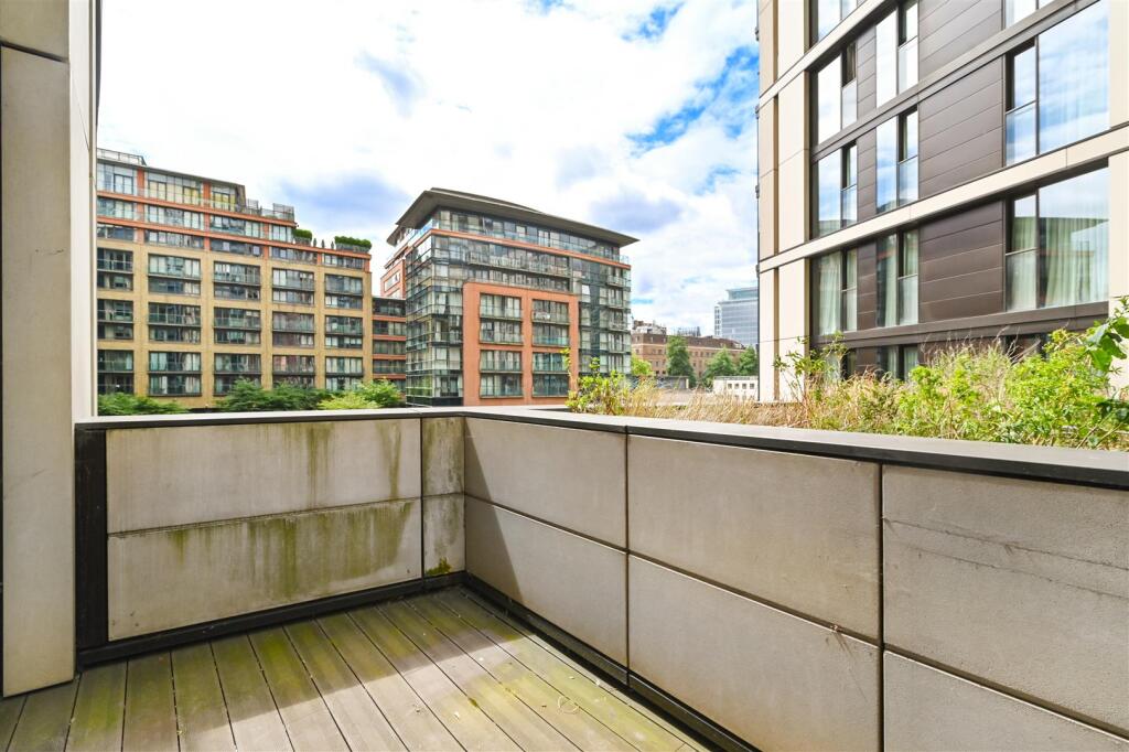 209-3-Merchant-Square (10).JPG