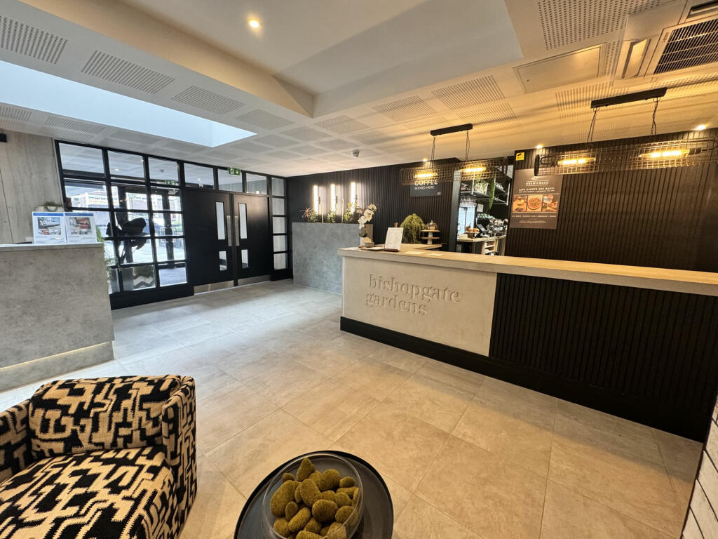 B10BISHOPGATEIMG_0438.jpg
