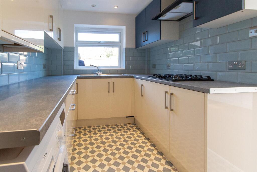 159 Hoblands - kitchen.jpg