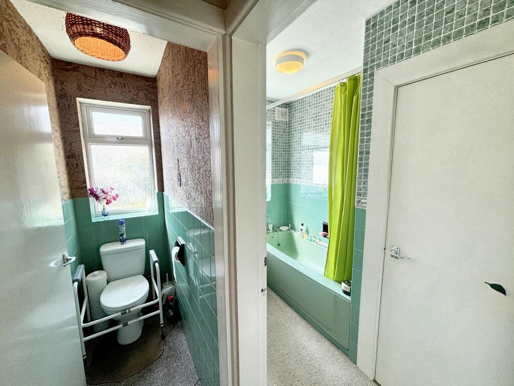 WC &amp; Bathroom