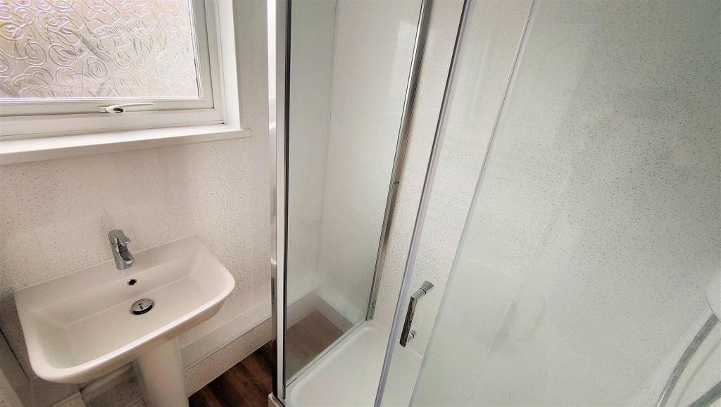 Shower room.jpg