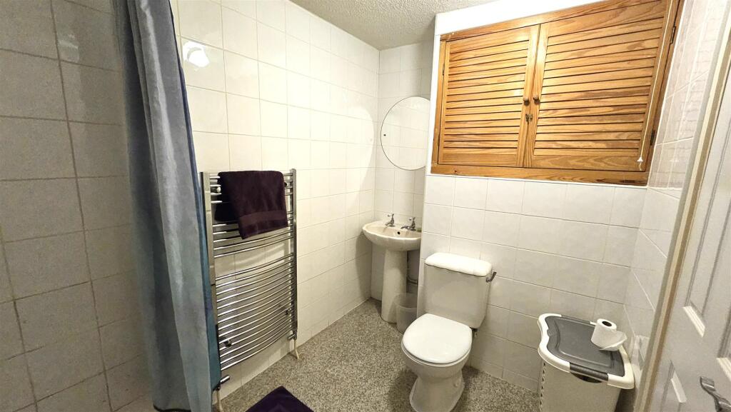 Wet Room.jpg