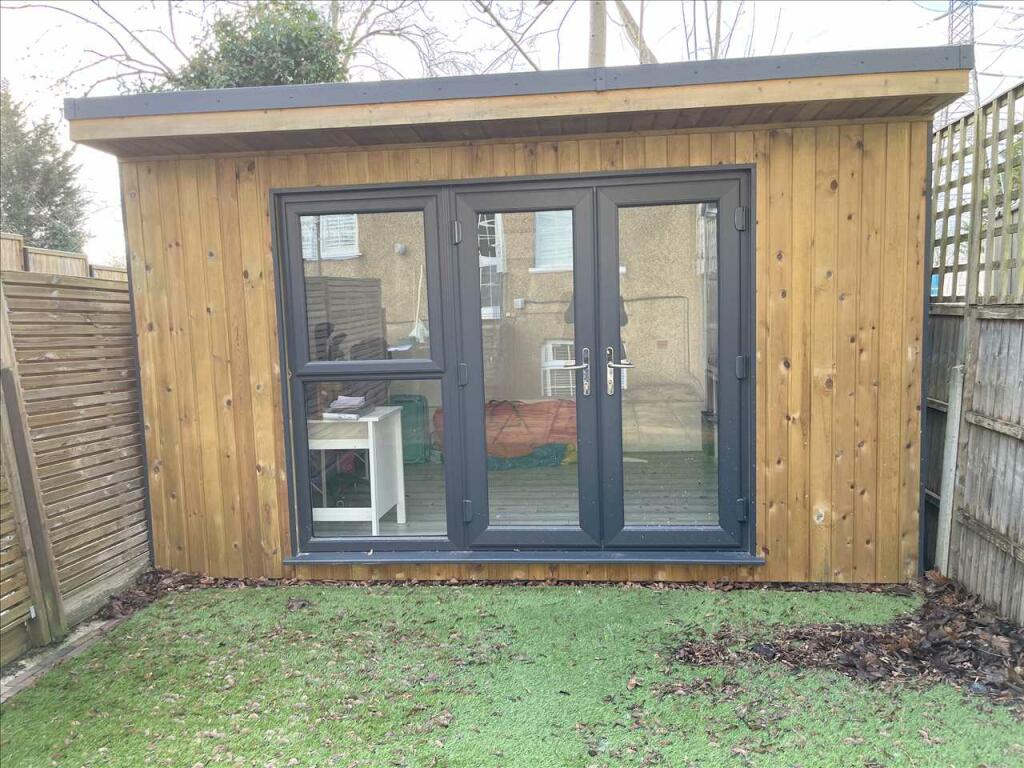SUMMER HOUSE