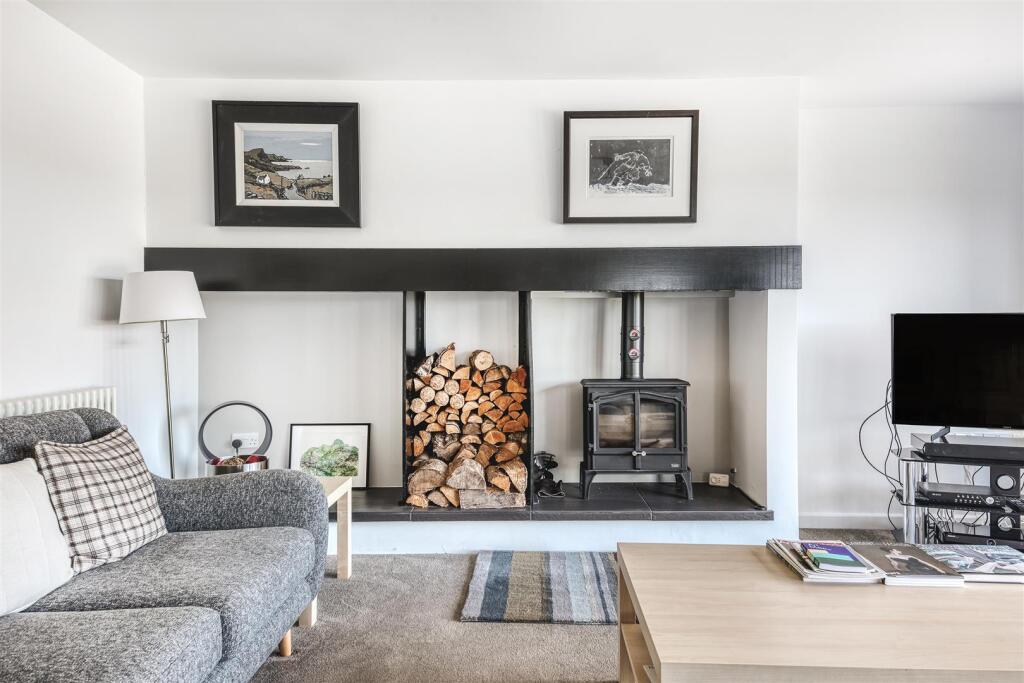 Spacious Lounge