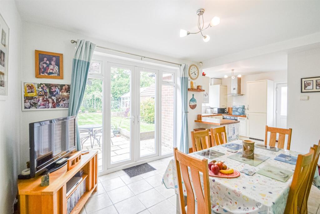 Open-Plan Kitchen &amp; Dining Room