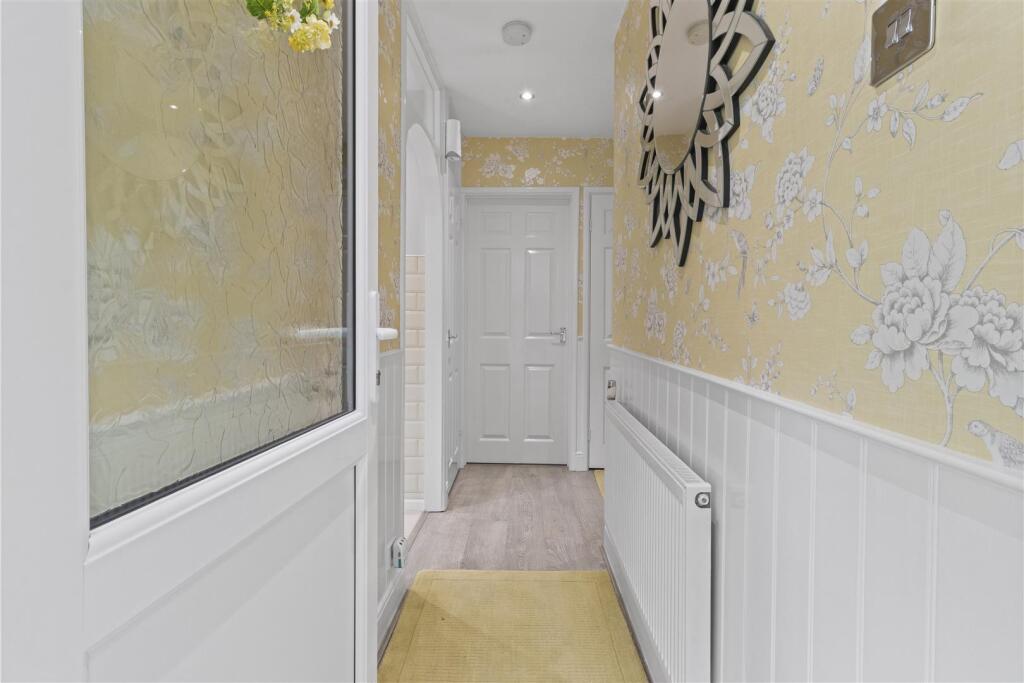 entrance hall #4.jpg