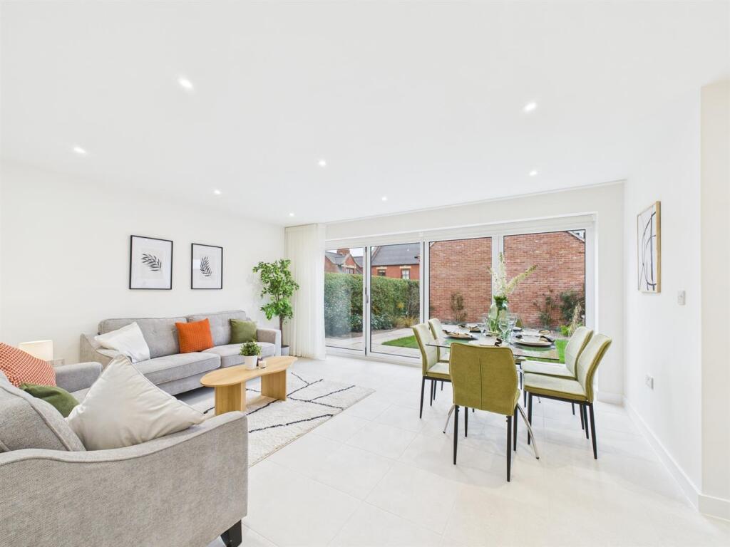 Family/Dining Room