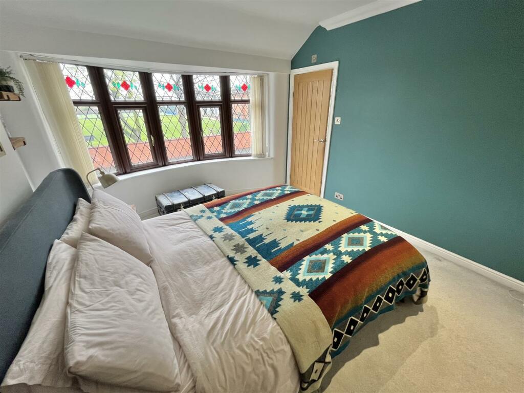 Bedroom 1 Aspect 2.jpg