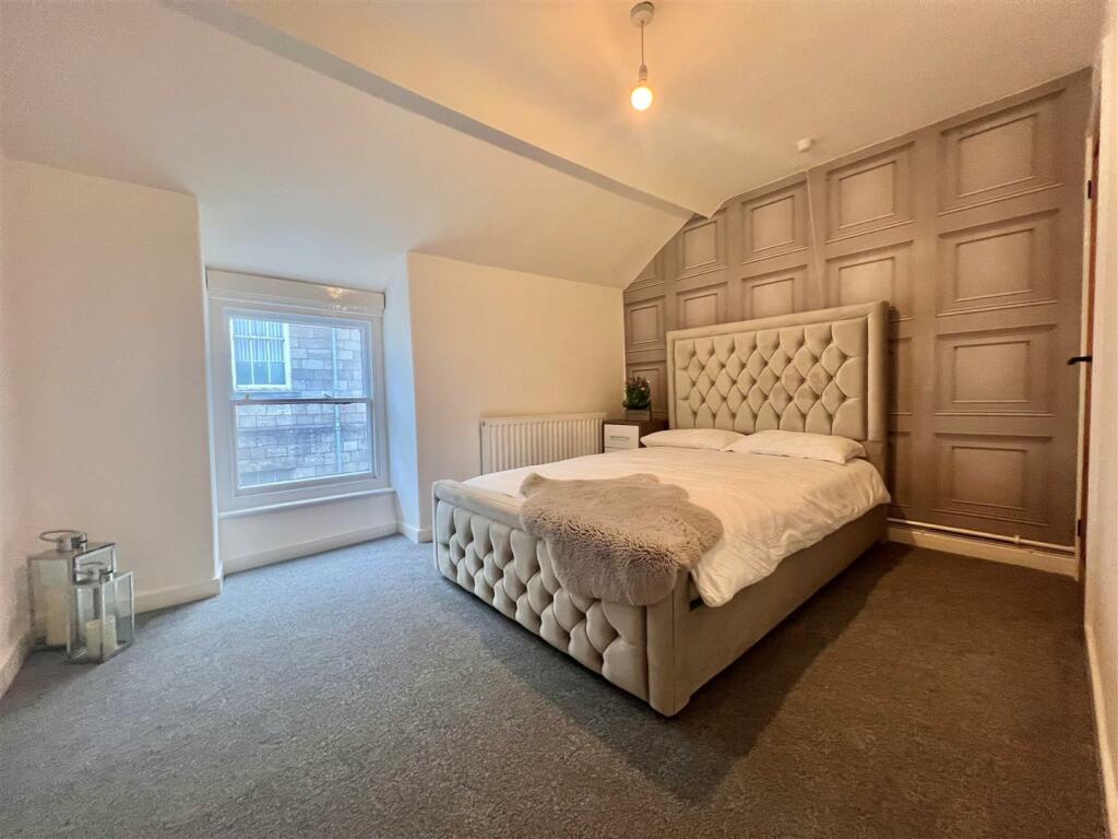 bedroom.jpg