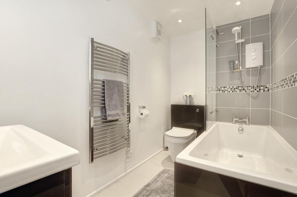 bathroom1