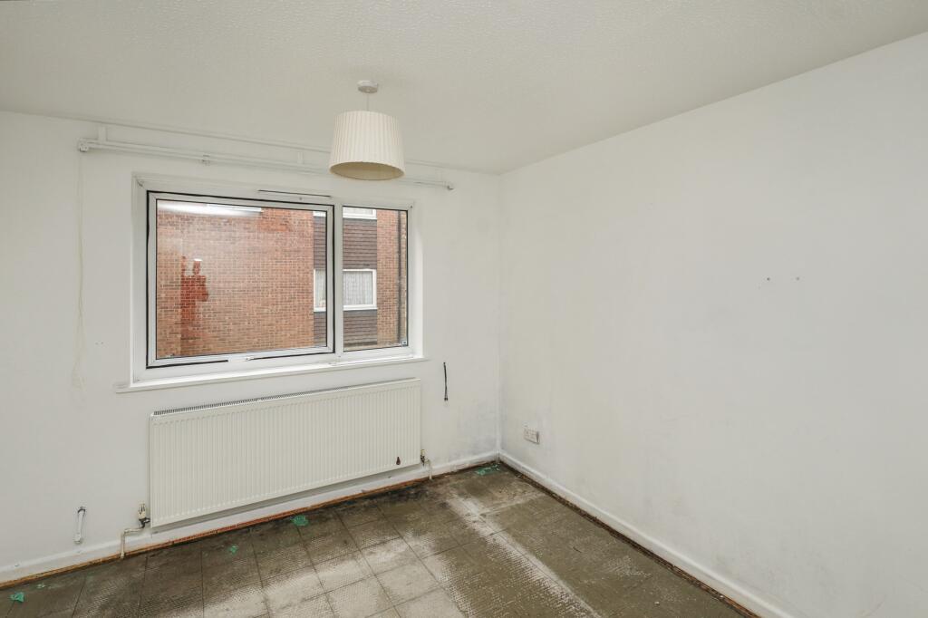 Flat 7 Anvil Court, Marsh Road, Luton, Bedfordshire, LU3 2RB