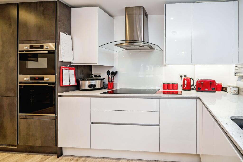 3montgomerycourt-29