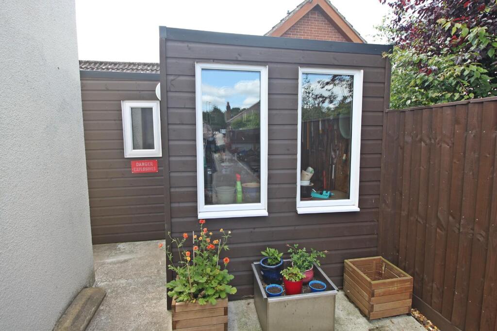 Shed.JPG