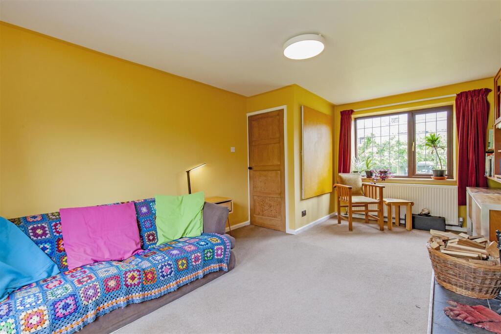 Reception Room-2.jpg