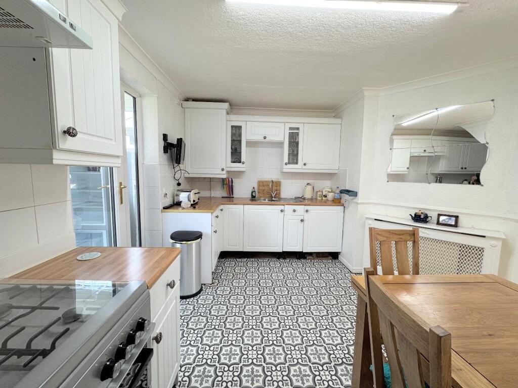 BREAKFAST KITCHEN