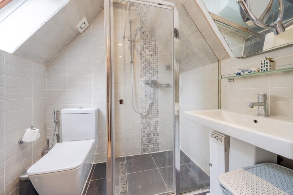 1305685-20-6846c5...