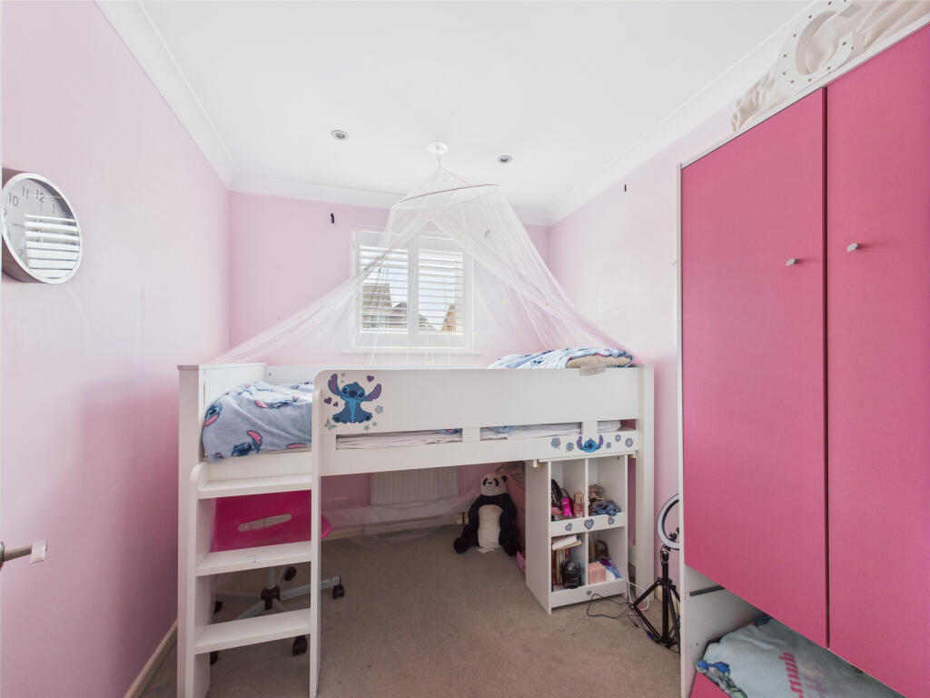 CAM01354G0-PR0508-STILL012