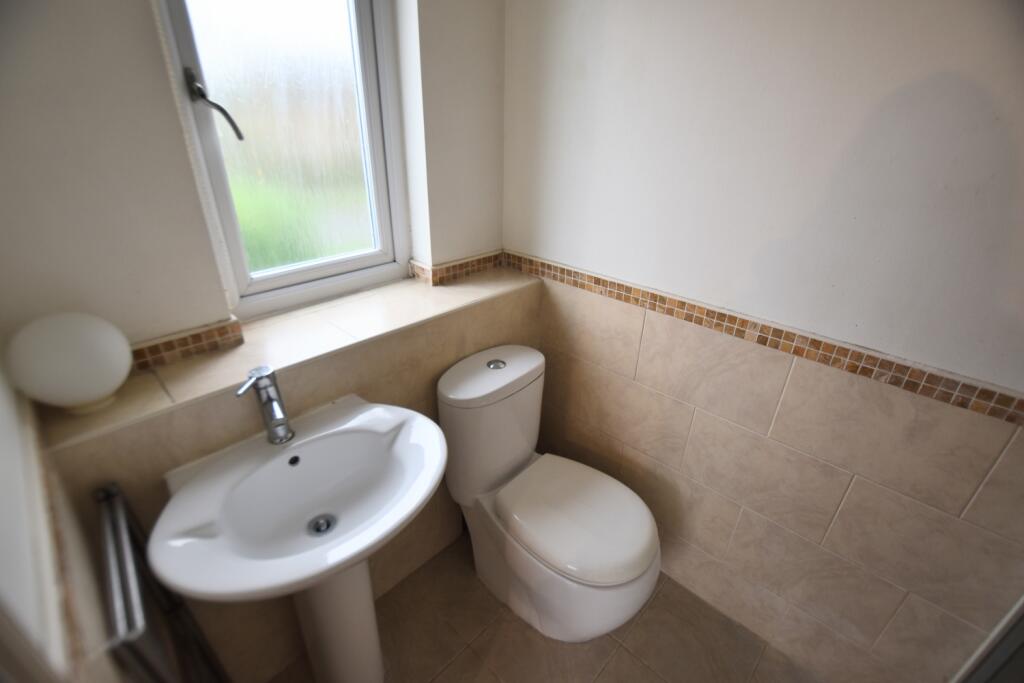 72 Pimpernel en-suite 2