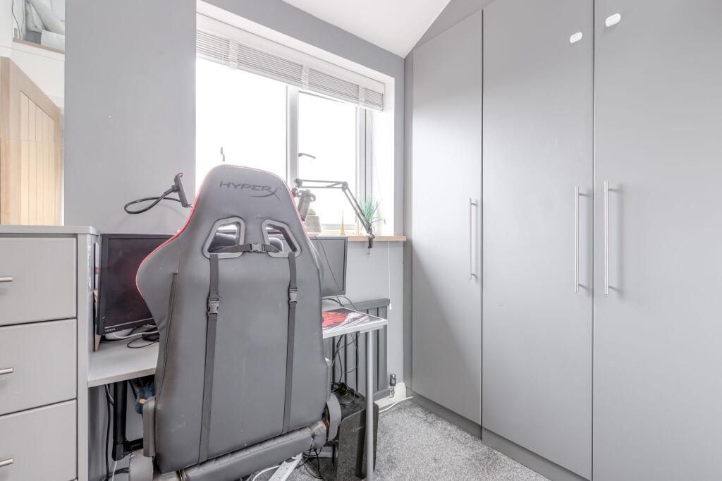 Dressing room/office