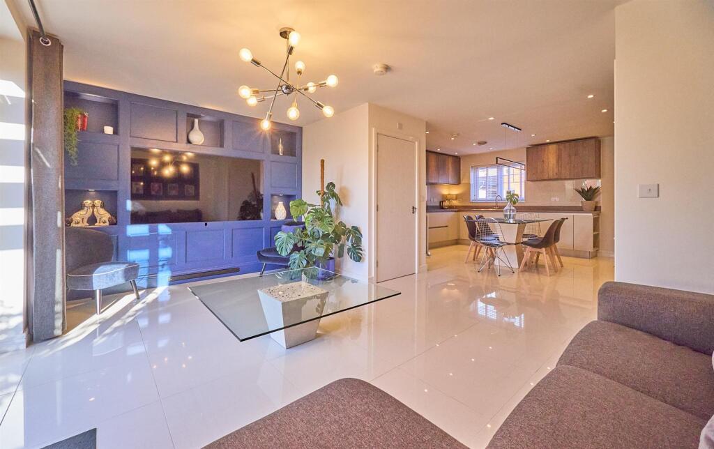 Notleyfield Close, ES 17.jpg