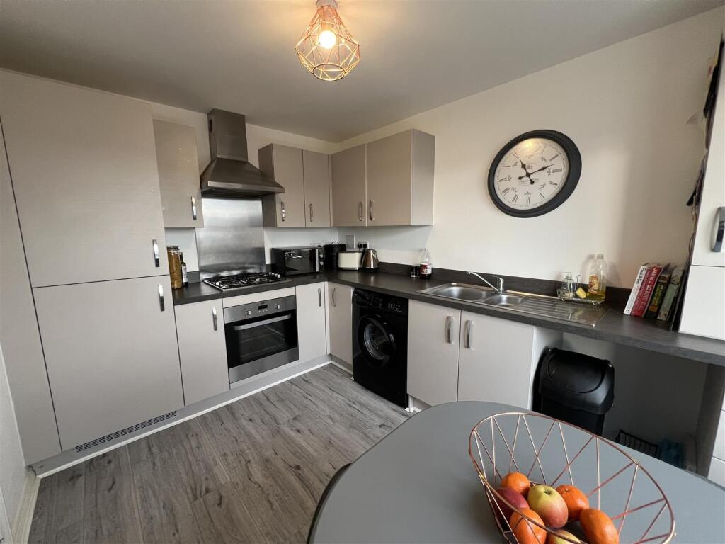 KITCHEN &amp; DINER