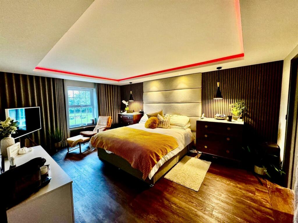 WhatsApp Image 2024-10-16 at 10.49.28 (23).jpeg