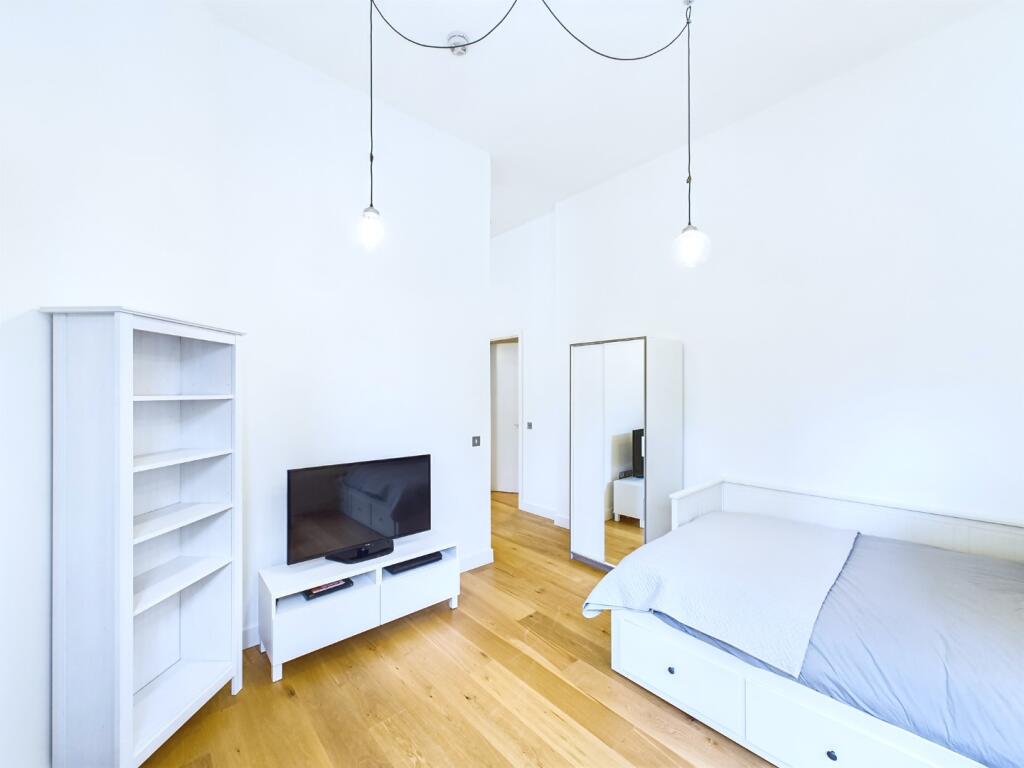 PropertyImages