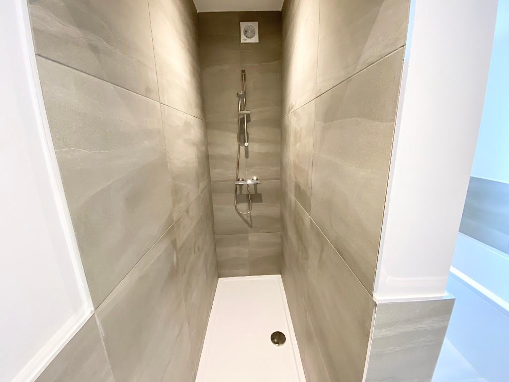 WET ROOM