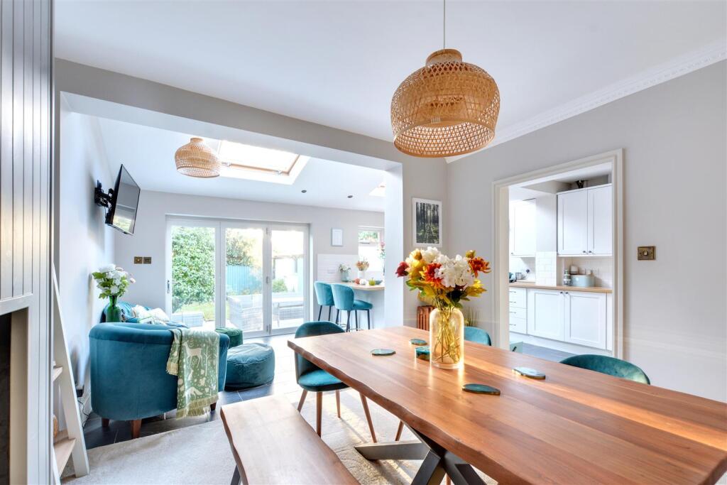 Dining Room_2.jpeg