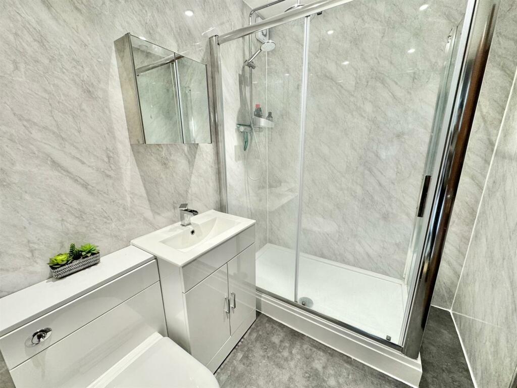 shower room.jpg