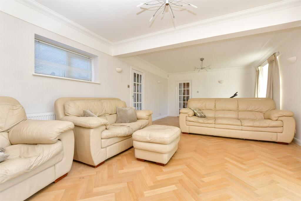 Living / Dining Room