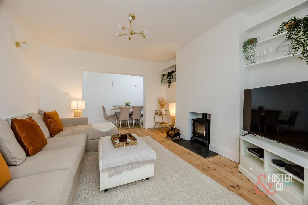 Kingsway, 305, Flat 1-4.JPG