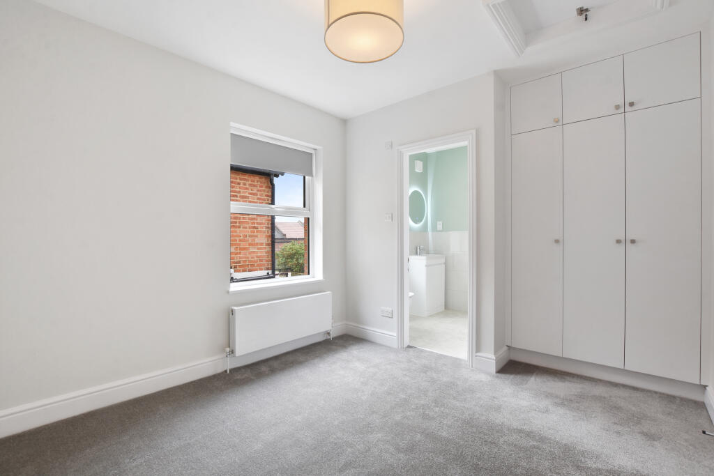 04-b45aGCHAM - 2A 27B Church Lane - Bedroom -Or...