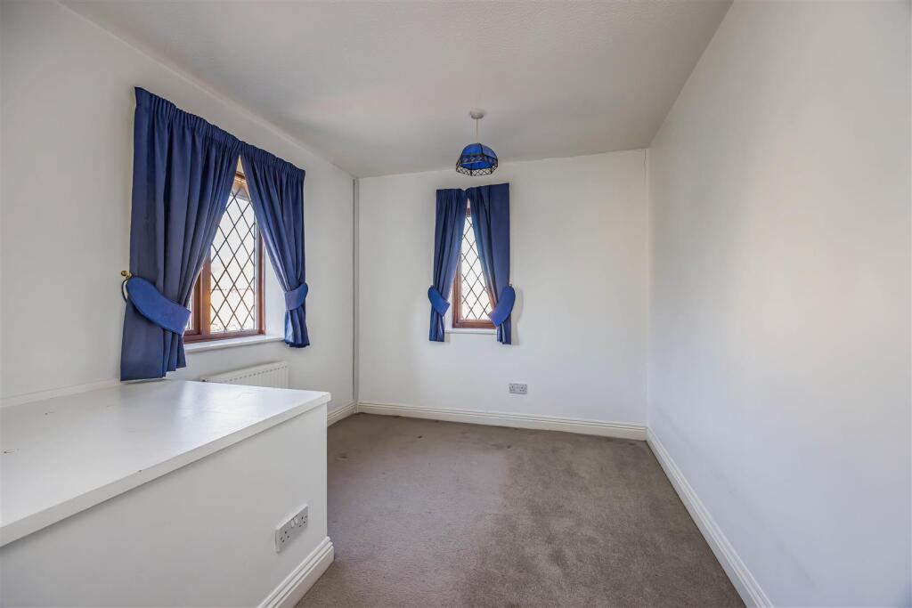 22 Wilby Lane, Copnor-Small-PorticoMarketing-SoldB