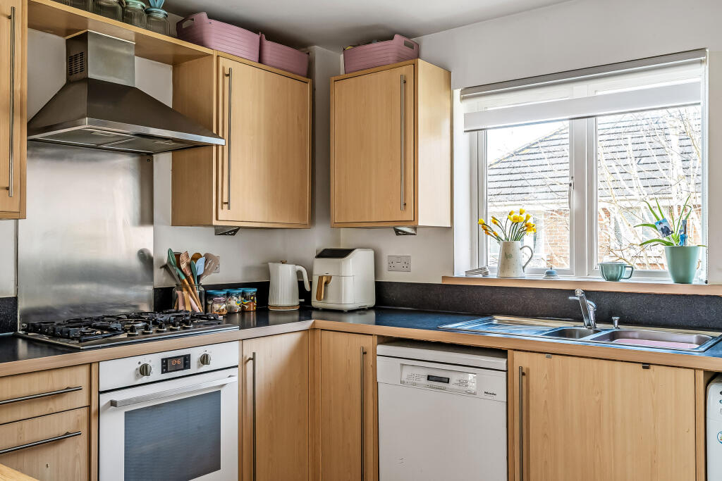 Flat-9-Kingswood-Place-12