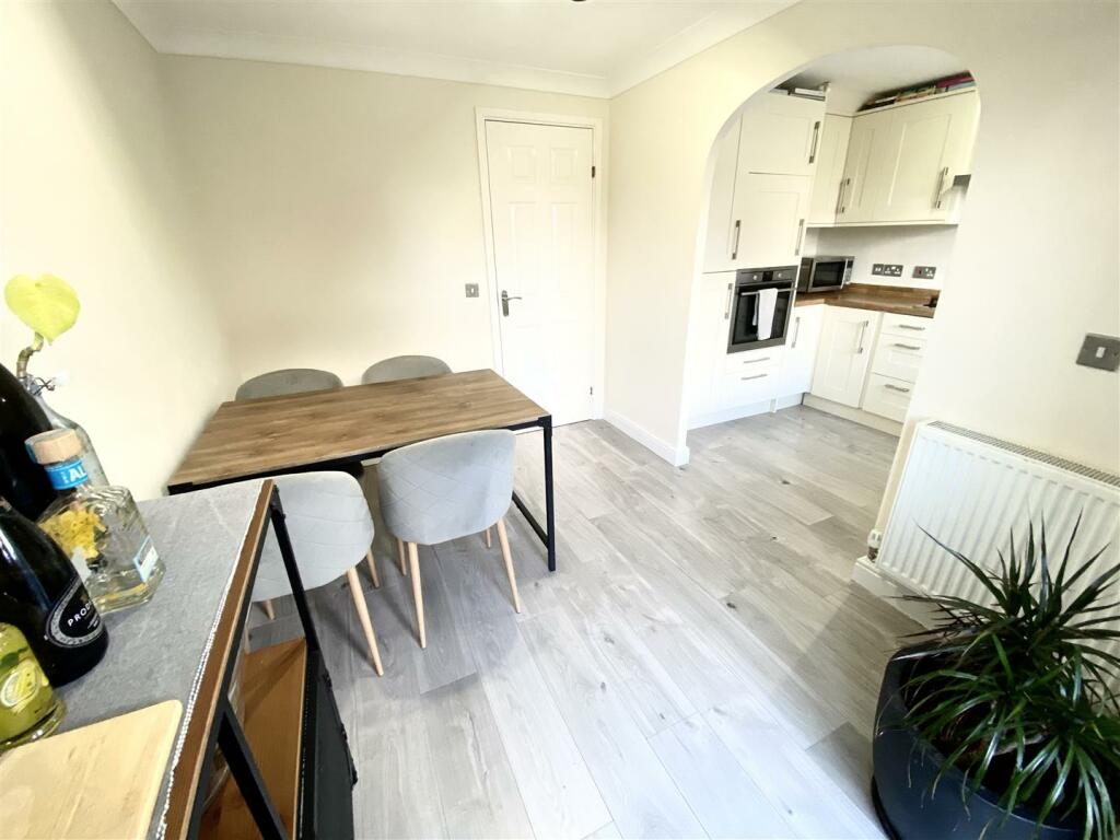 Kitchen &amp; Dining Area