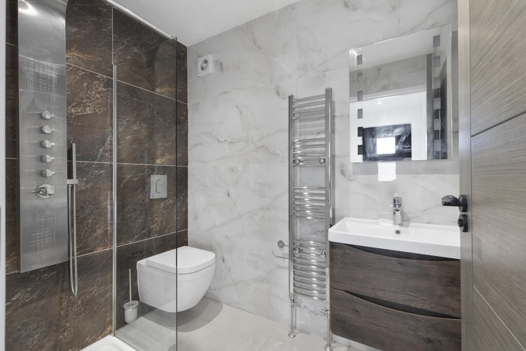 Flat 5 Shower Room 1