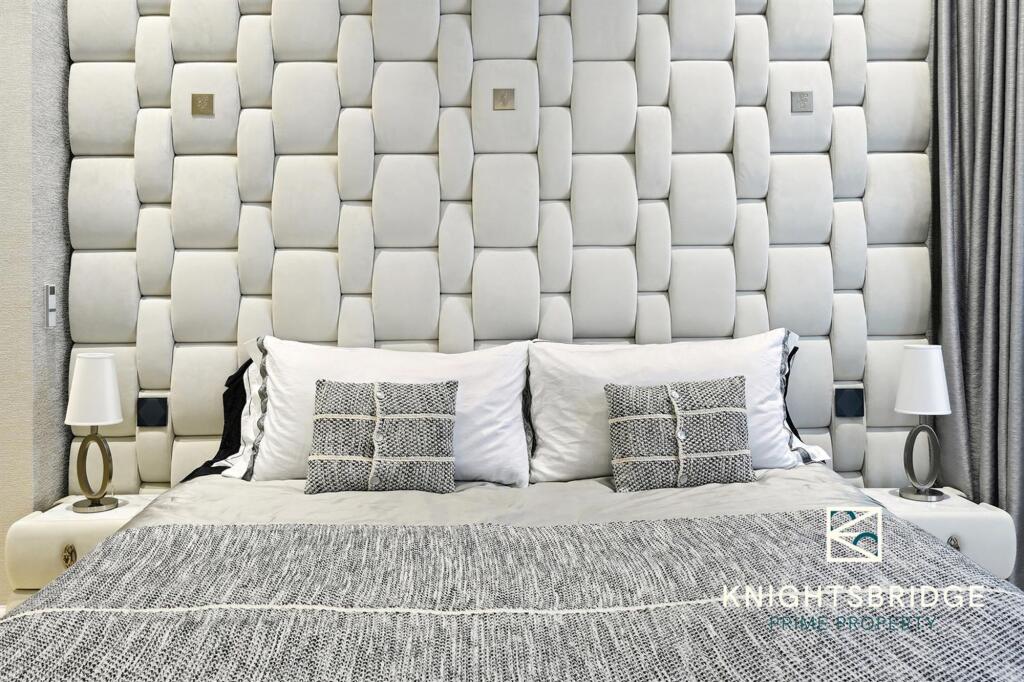 Apartment 4, 106 Park St (5).jpg