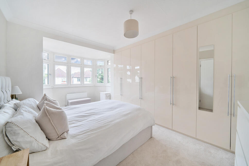 1336681-15-68a357...