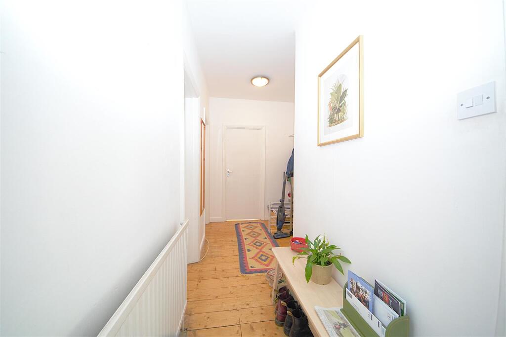 Hallway .jpg