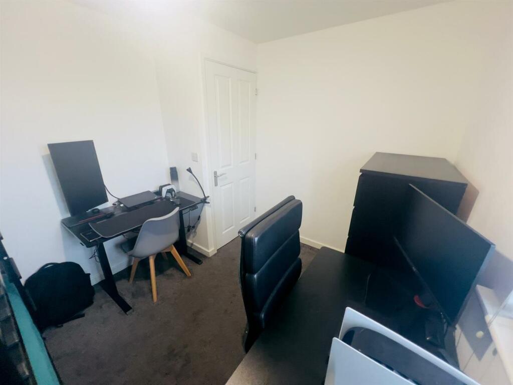 WhatsApp Image 2024-11-04 at 14.49.13 (8).jpeg