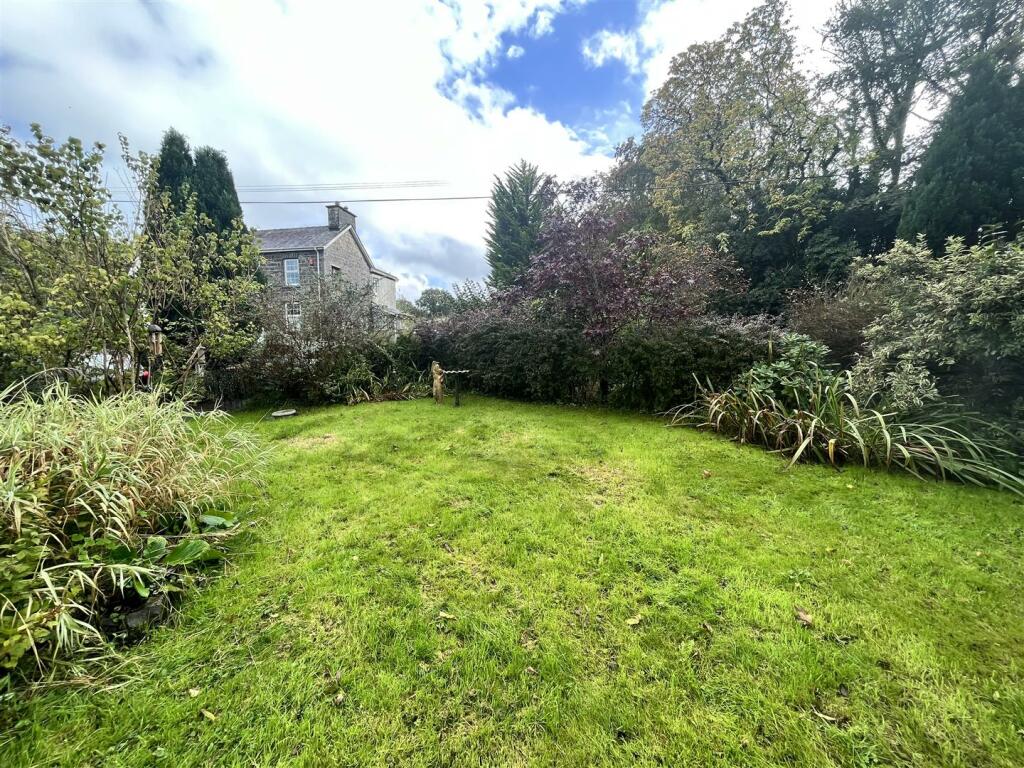 front garden.JPG