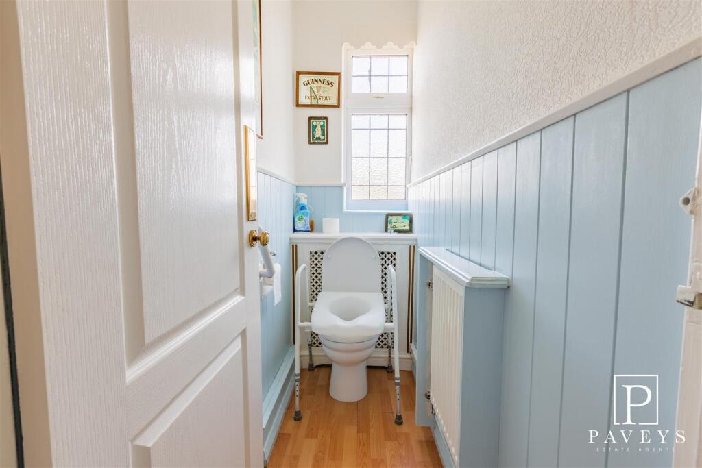 CLOAKROOM