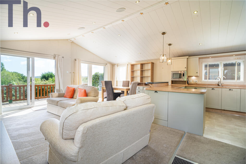 Open Plan Kitchen/Lounge &amp; Dining Areas