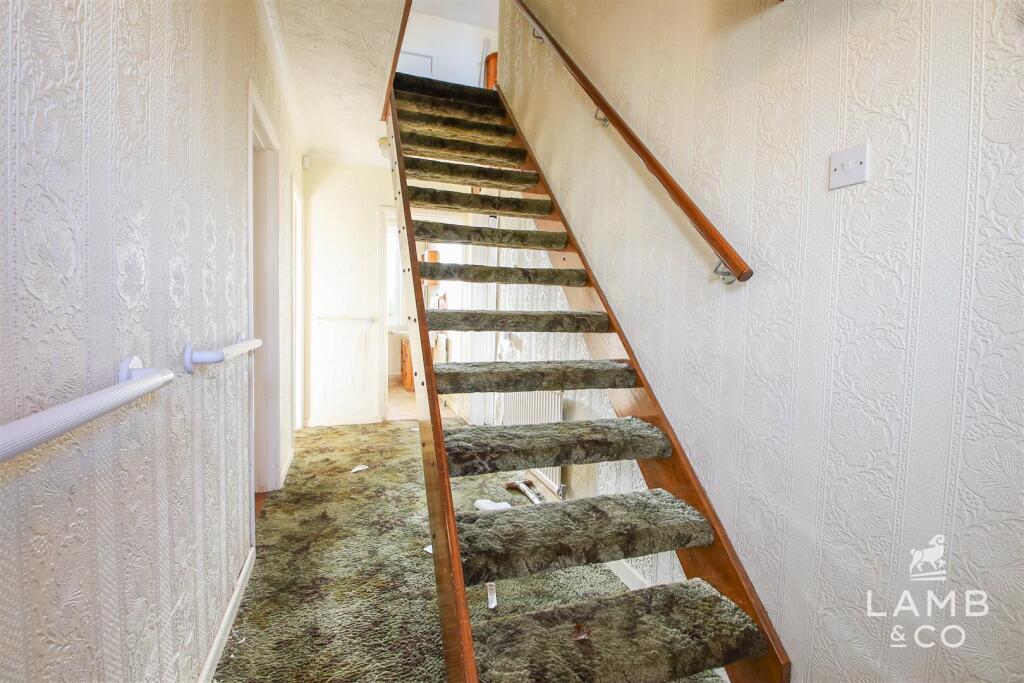 ENTRANCE HALLWAY