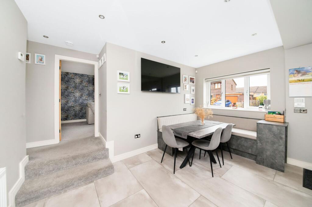 OPEN PLAN DINING KITCHEN