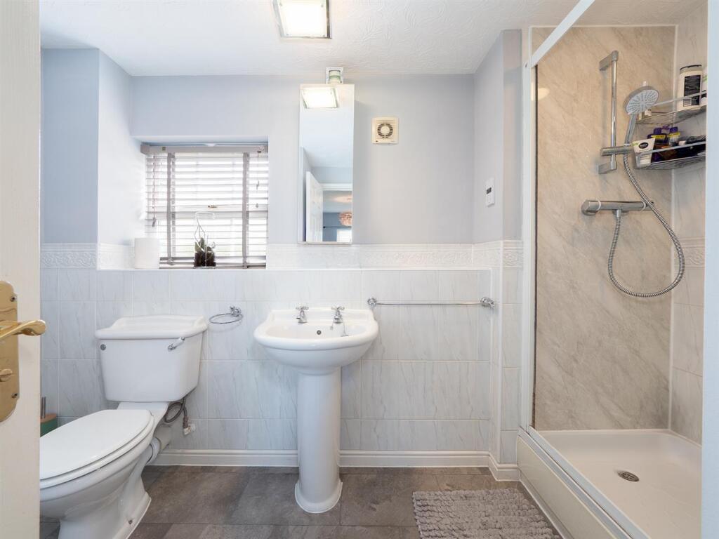 22 St Peters Way-34.jpg