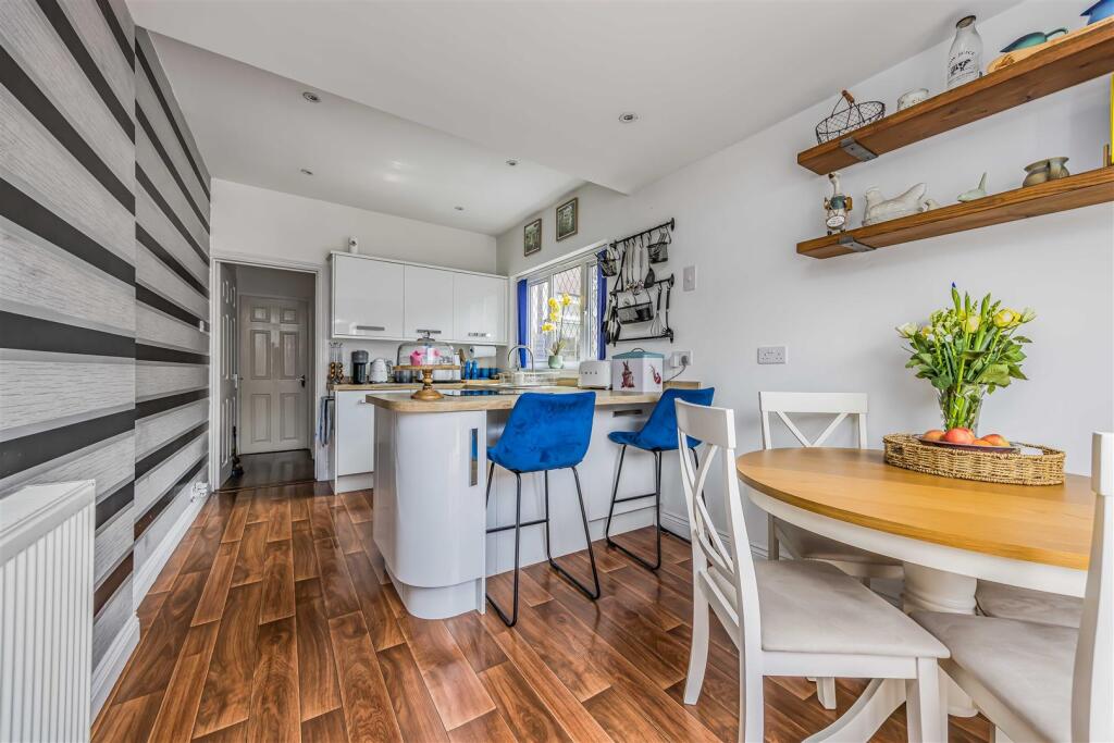 135 Drayton Road, Portsmouth-Small-PorticoMarketin