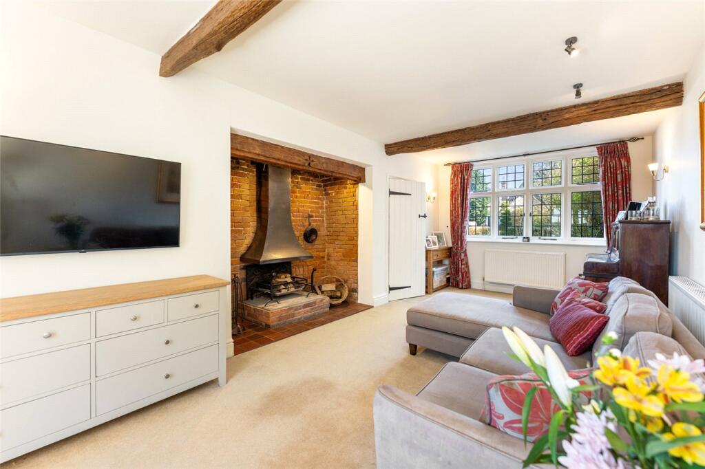 Sitting Room To Fire