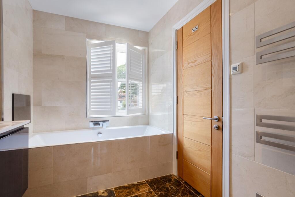 4 Cromwell Garden...